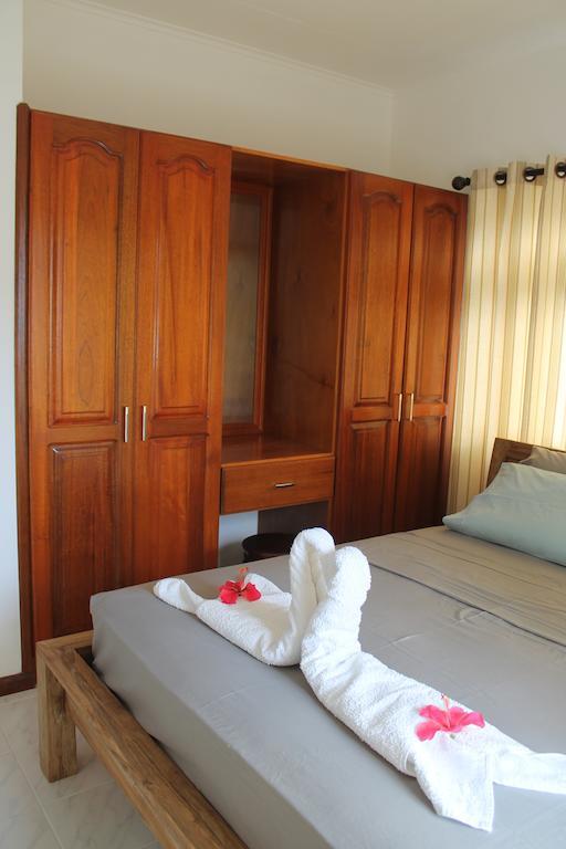 Central Self Catering Apartments Felicite Island Zimmer foto