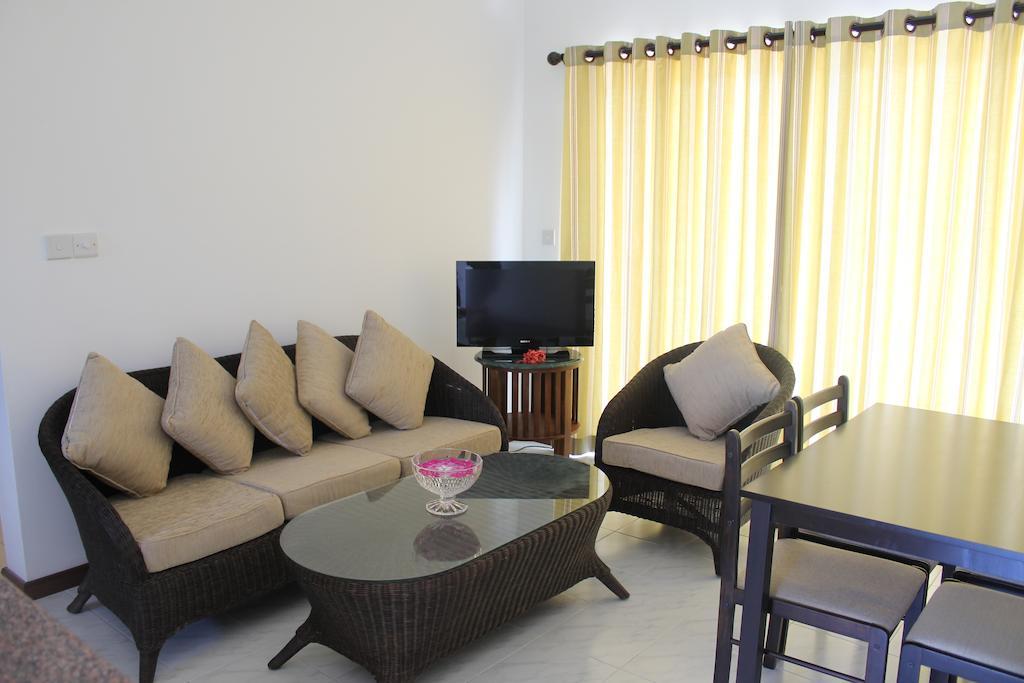 Central Self Catering Apartments Felicite Island Zimmer foto