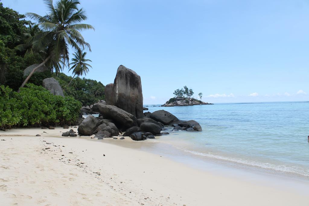 Central Self Catering Apartments Felicite Island Exterior foto